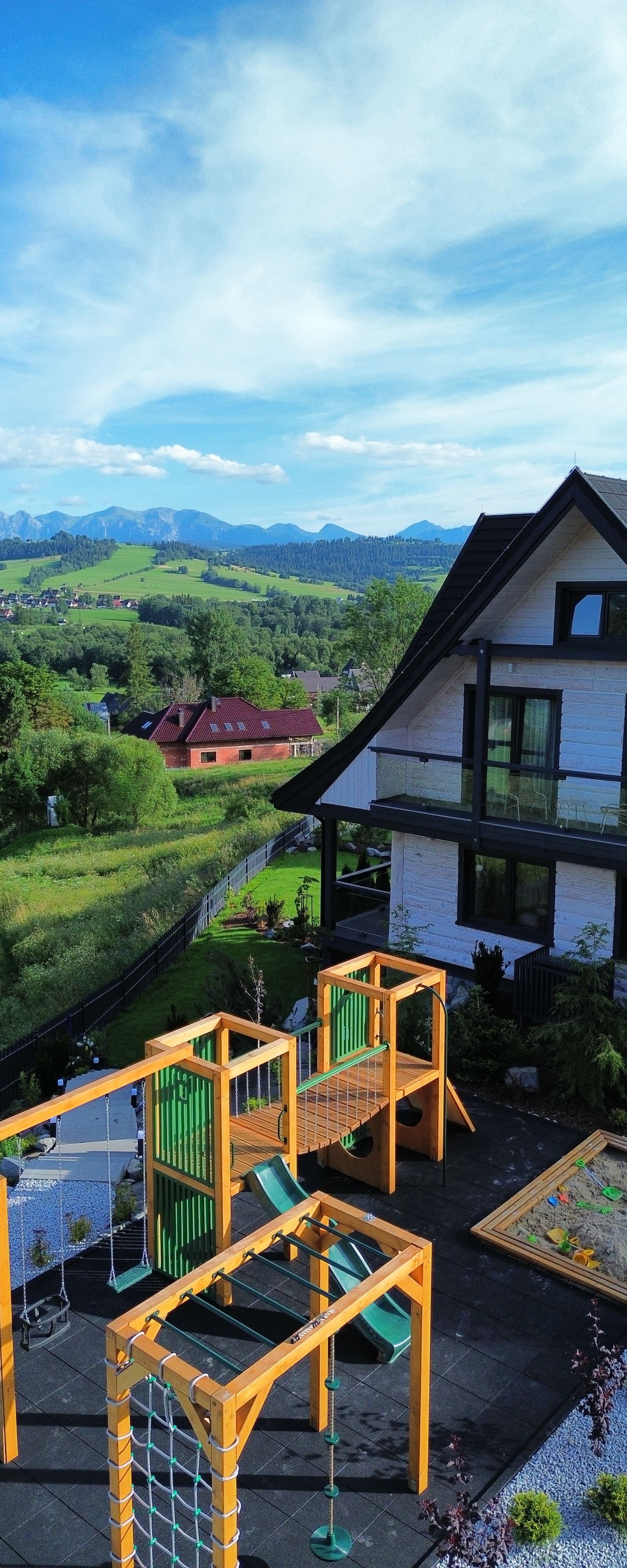 Siwy Dzwonek – nocleg z ładowarką EV i widokiem na Tatry